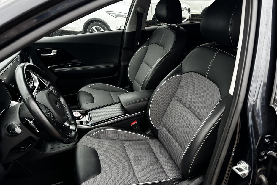 Продам Kia Niro 64 кВт авто у Львові  2021 года в Львове