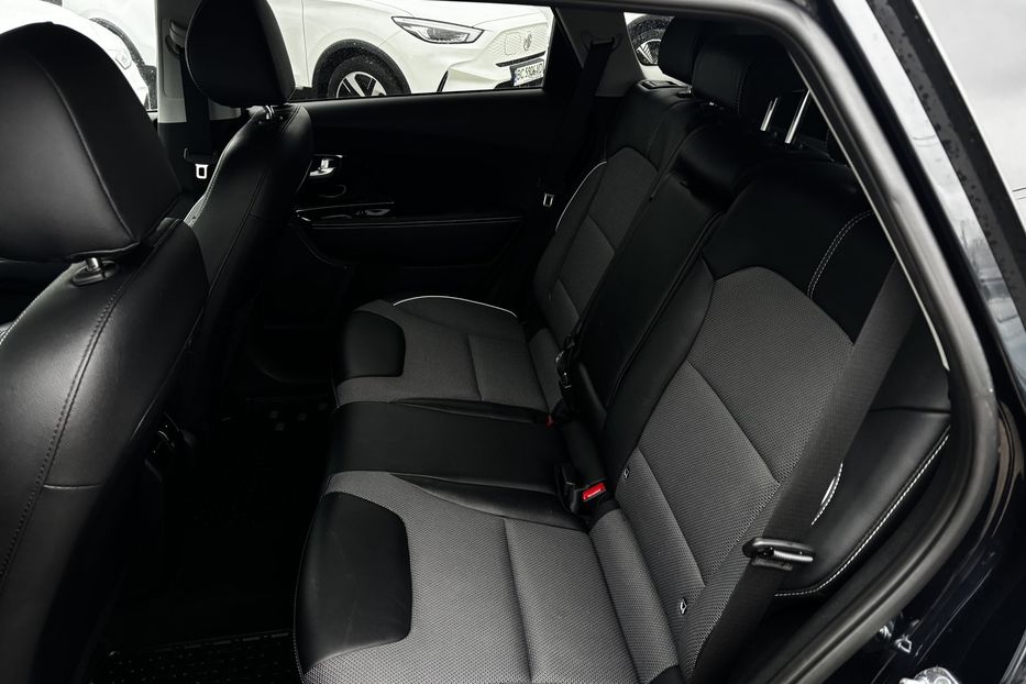 Продам Kia Niro 64 кВт авто у Львові  2021 года в Львове