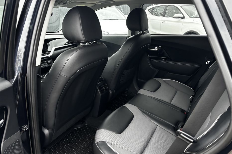 Продам Kia Niro 64 кВт авто у Львові  2021 года в Львове