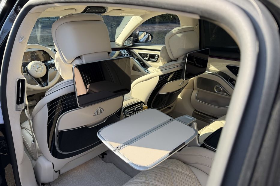 Продам Mercedes-Benz Maybach 580  2022 года в Киеве