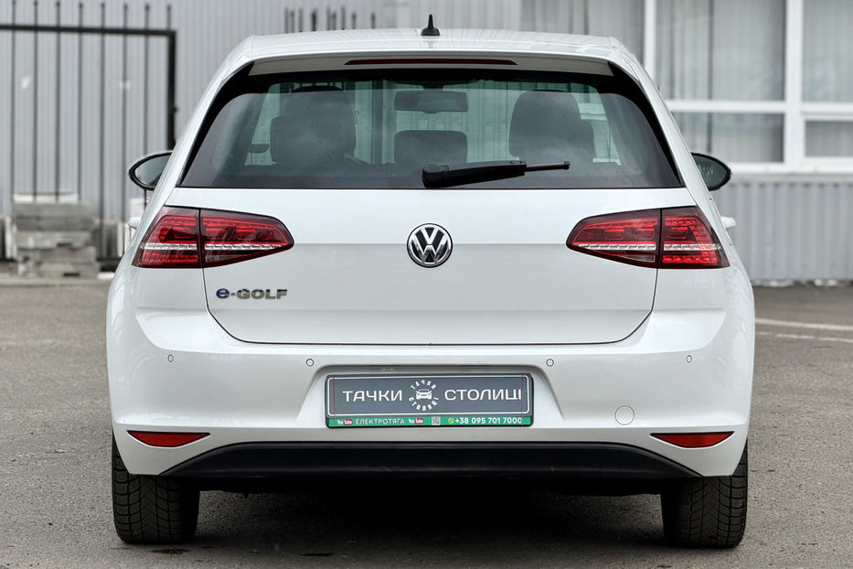 Продам Volkswagen e-Golf 24.2 kWh (115 к.с.) • Highline 2015 года в Киеве
