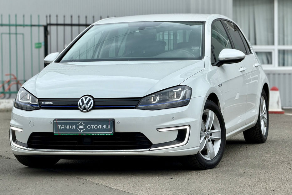 Продам Volkswagen e-Golf 24.2 kWh (115 к.с.) • Highline 2015 года в Киеве