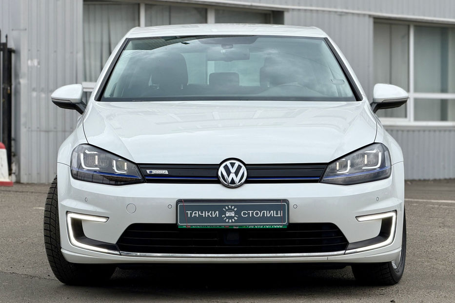 Продам Volkswagen e-Golf 24.2 kWh (115 к.с.) • Highline 2015 года в Киеве