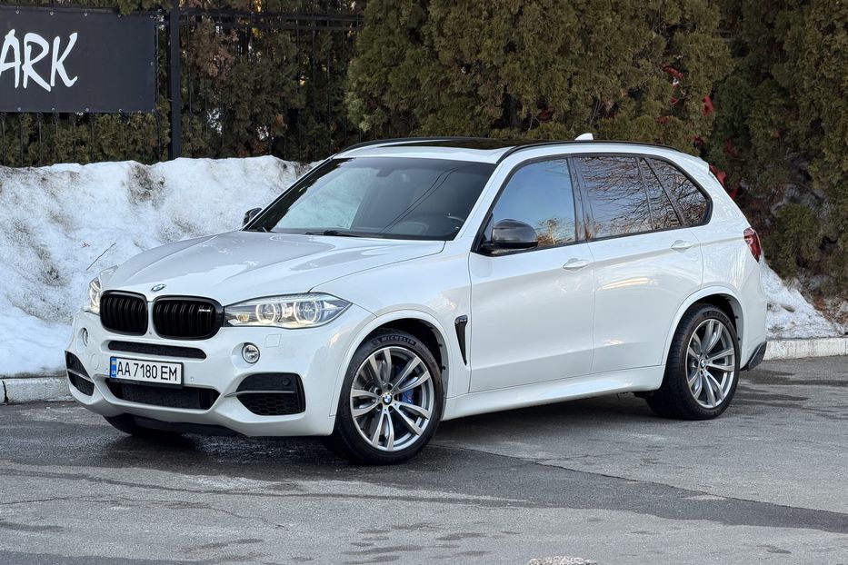 Продам BMW X5 M50d  2013 года в Киеве
