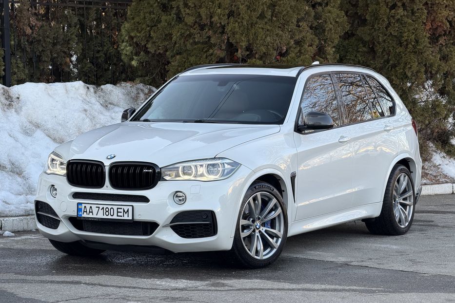 Продам BMW X5 M50d  2013 года в Киеве