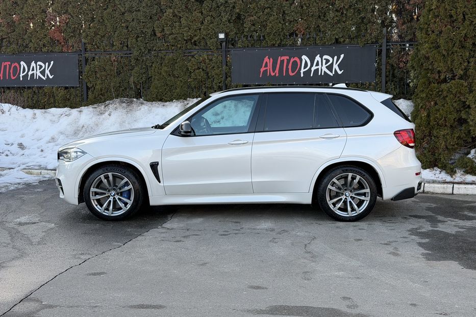 Продам BMW X5 M50d  2013 года в Киеве