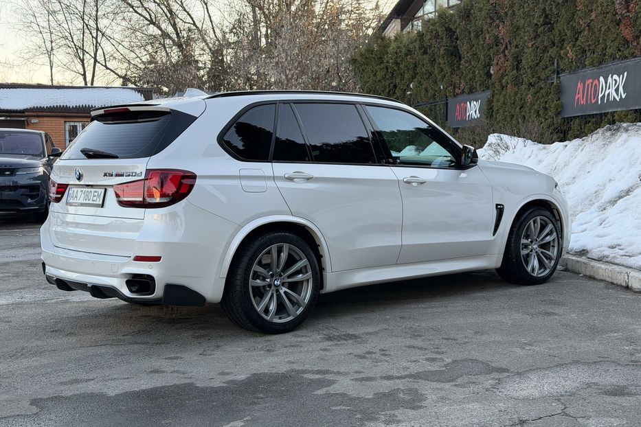 Продам BMW X5 M50d  2013 года в Киеве