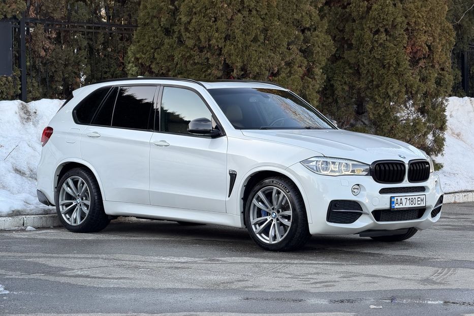 Продам BMW X5 M50d  2013 года в Киеве
