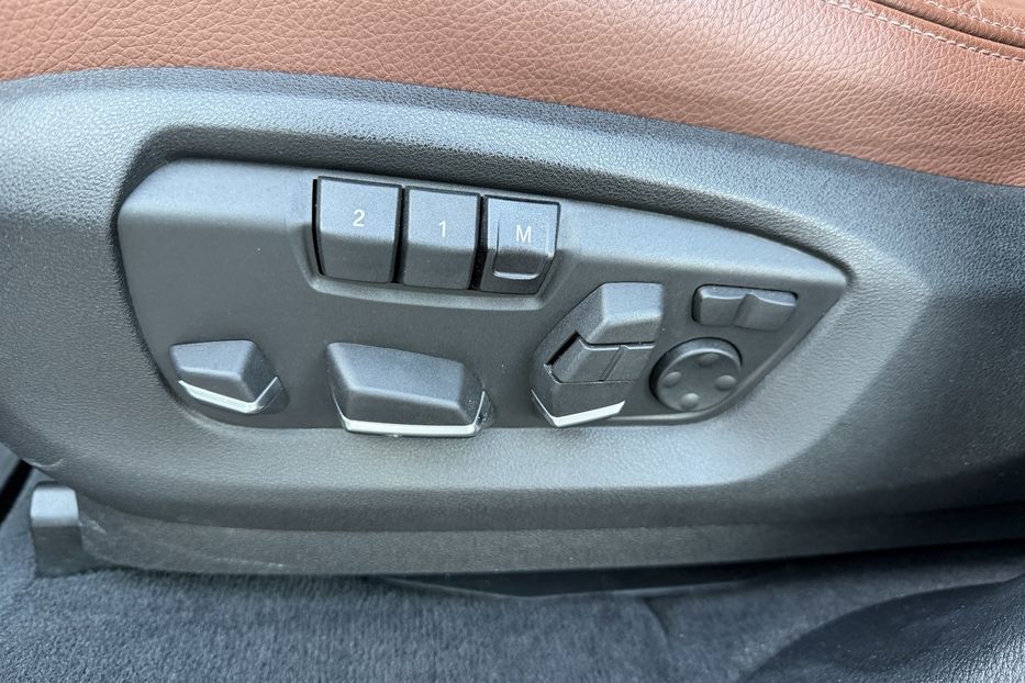 Продам BMW X5 M50d  2013 года в Киеве