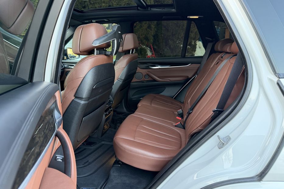 Продам BMW X5 M50d  2013 года в Киеве