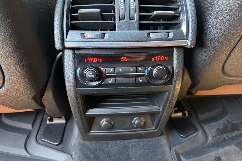 Продам BMW X5 M50d  2013 года в Киеве