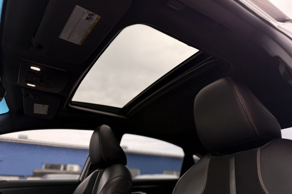 Продам Toyota Avalon 2.5 FHEV CVT (215 к.с.) 2018 года в Киеве