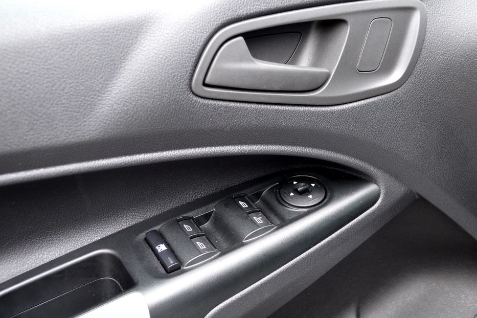 Продам Ford Tourneo Connect пасс. 2017 года в Одессе