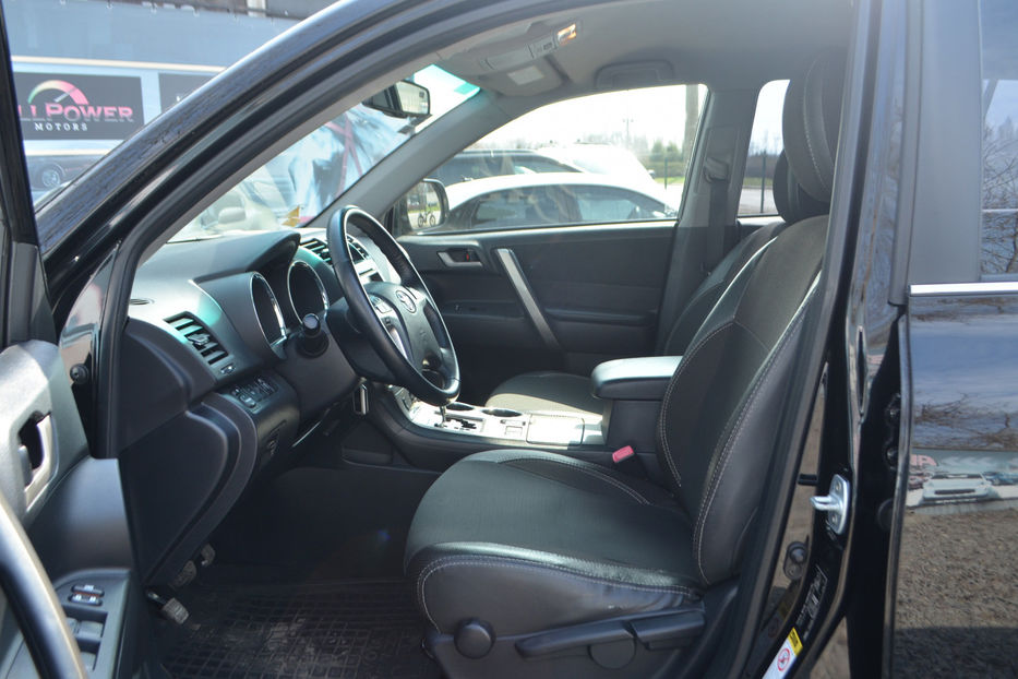 Продам Toyota Highlander 3.5 AT (273 к.с.) AWD • XLE  2012 года в Киеве