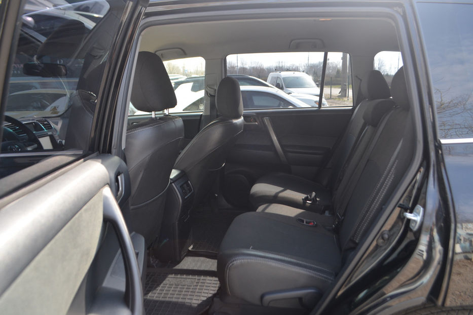 Продам Toyota Highlander 3.5 AT (273 к.с.) AWD • XLE  2012 года в Киеве