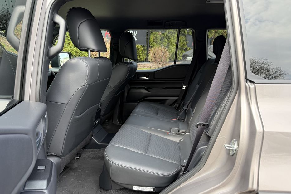 Продам Toyota Land Cruiser Prado 2.4 turbo Premium 2025 года в Киеве