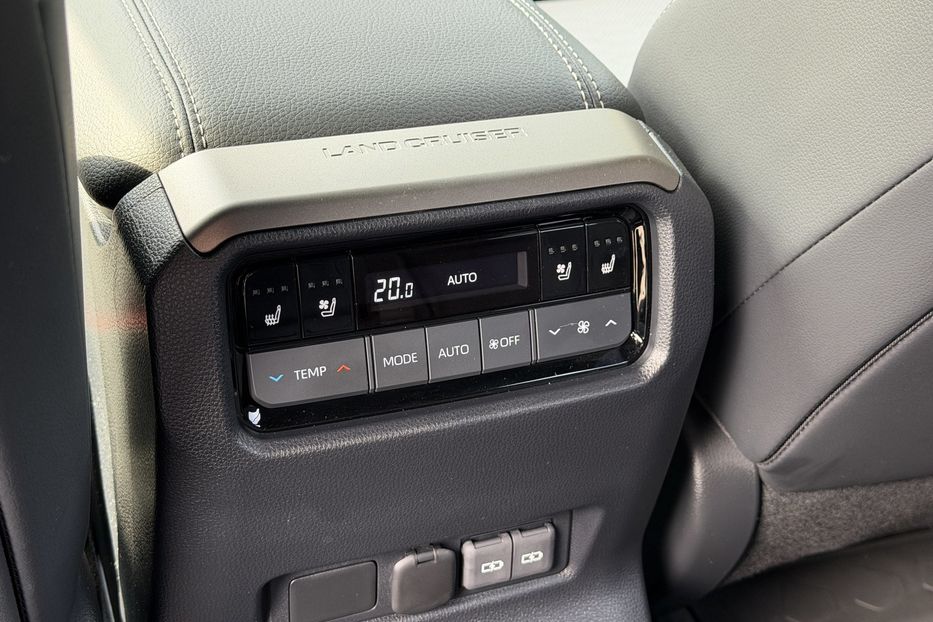 Продам Toyota Land Cruiser Prado 2.4 turbo Premium 2025 года в Киеве