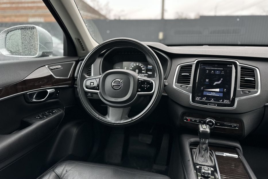 Продам Volvo XC90 2018 года в Луцке
