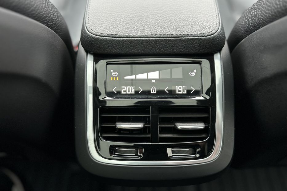 Продам Volvo XC90 2018 года в Луцке