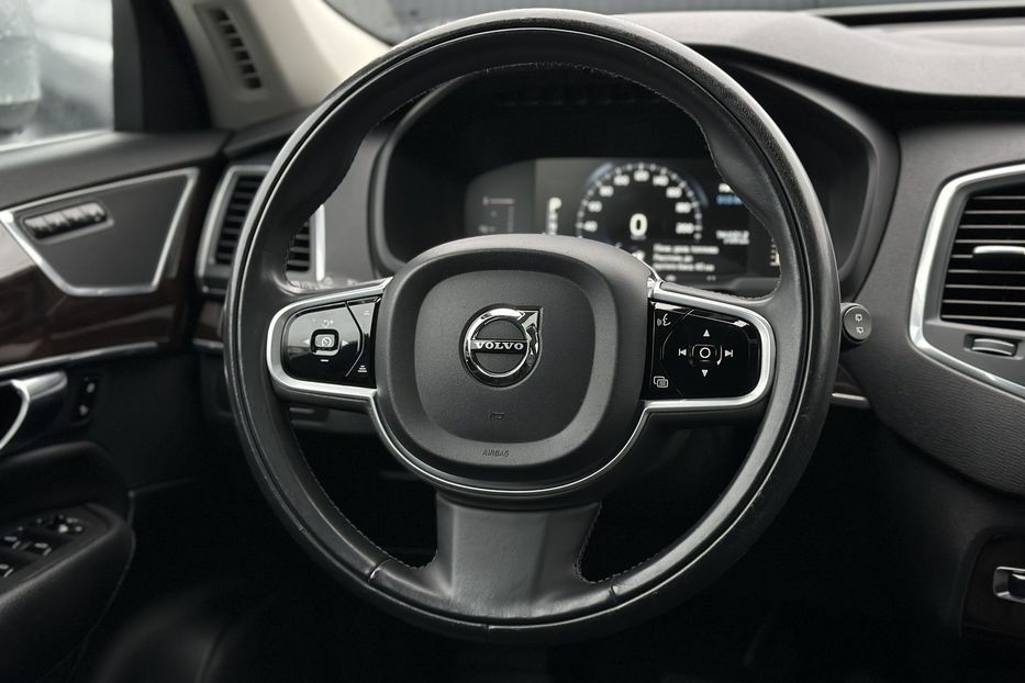Продам Volvo XC90 2018 года в Луцке