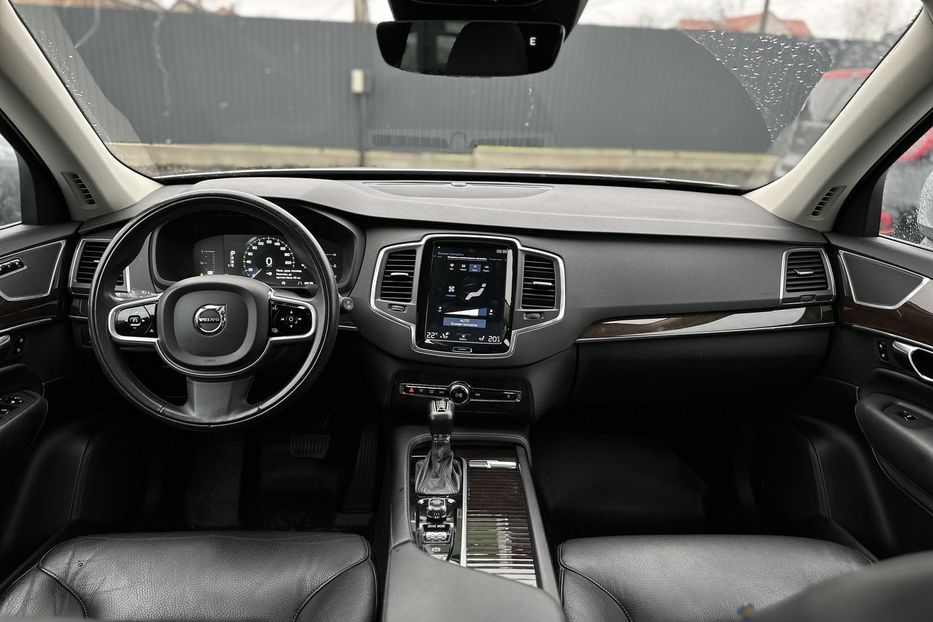 Продам Volvo XC90 2018 года в Луцке