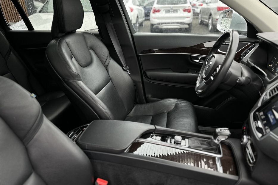 Продам Volvo XC90 2018 года в Луцке