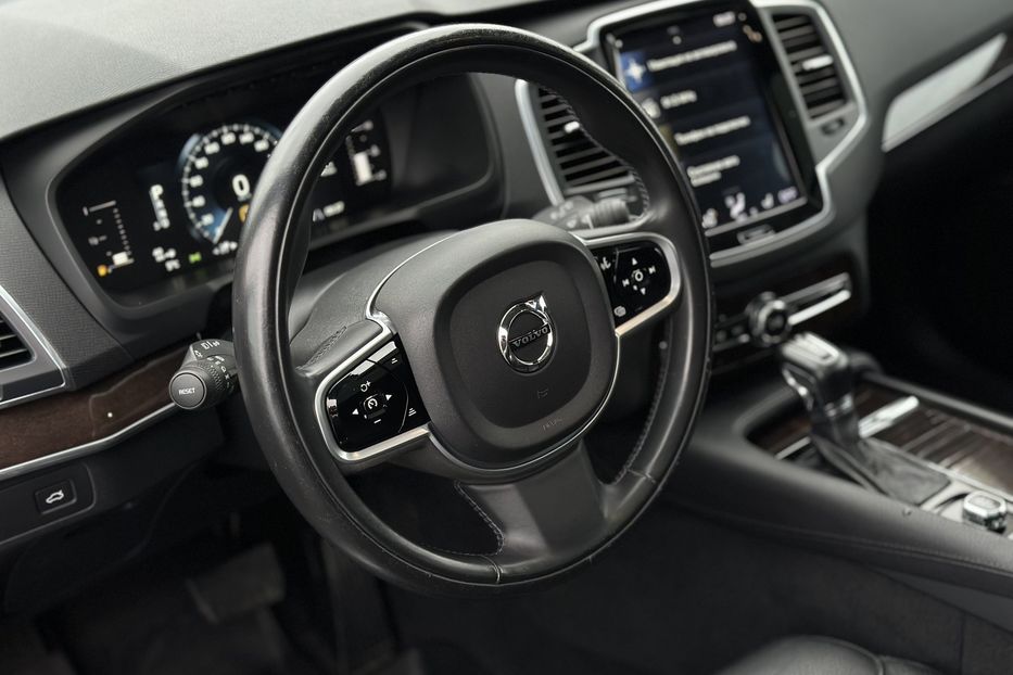 Продам Volvo XC90 2018 года в Луцке