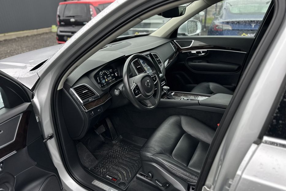 Продам Volvo XC90 2018 года в Луцке