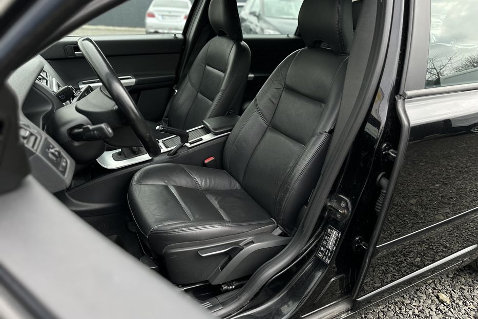 Продам Volvo V50 2011 года в Луцке