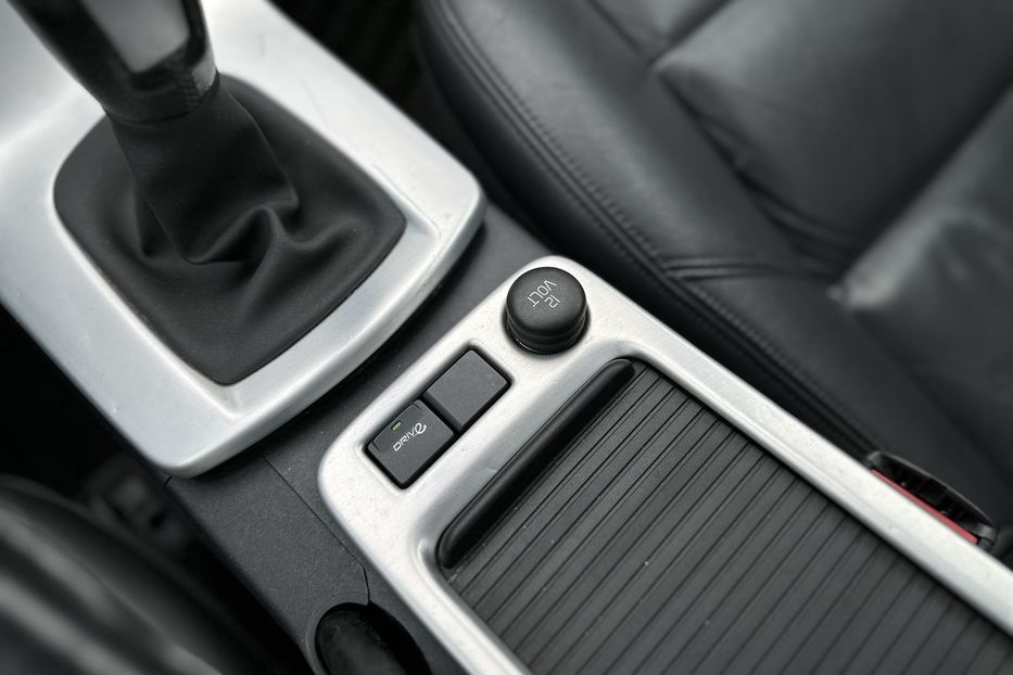 Продам Volvo V50 2011 года в Луцке