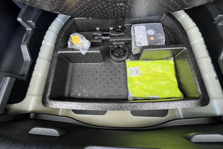 Продам Kia Niro Executive line 2020 года в Тернополе