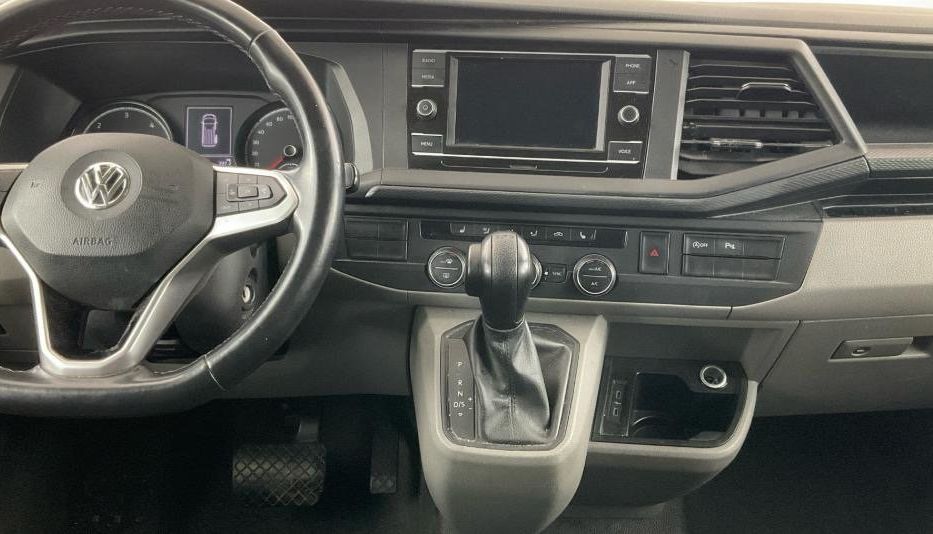 Продам Volkswagen Caravella 2.0 110квт DSG авто в дорозі 2020 года в Львове