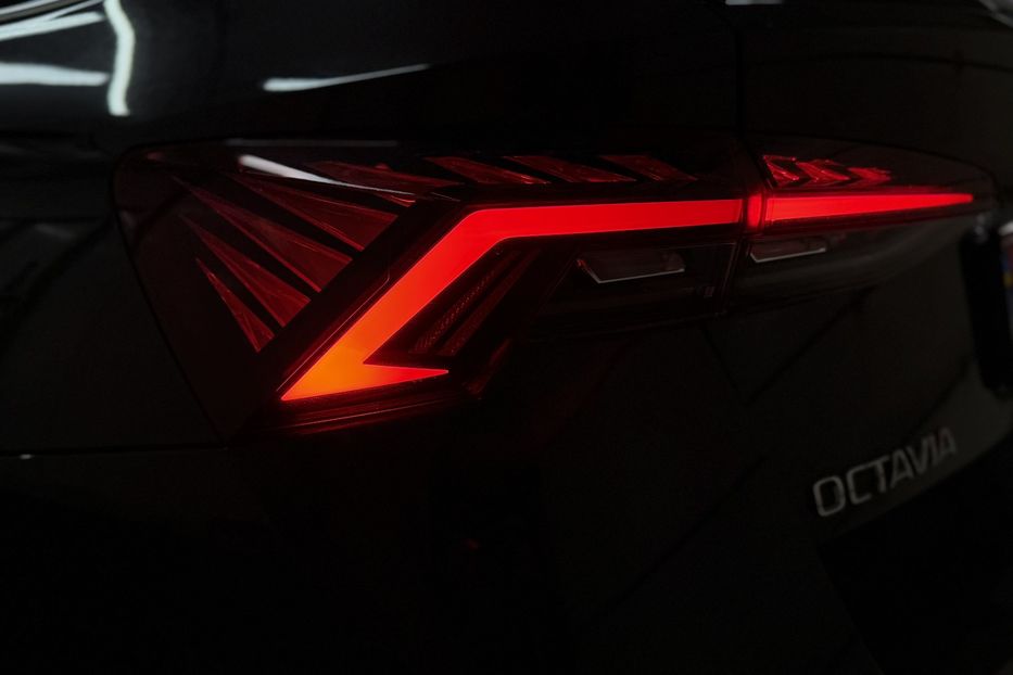 Продам Skoda Octavia А8 2.0 TDI 150 к.с ШКІРА МАСАЖ 2021 года в Львове