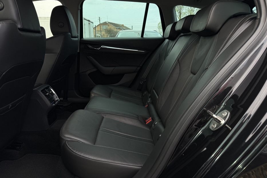 Продам Skoda Octavia А8 2.0 TDI 150 к.с ШКІРА МАСАЖ 2021 года в Львове