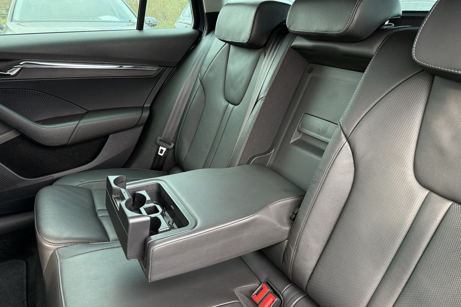 Продам Skoda Octavia А8 2.0 TDI 150 к.с ШКІРА МАСАЖ 2021 года в Львове