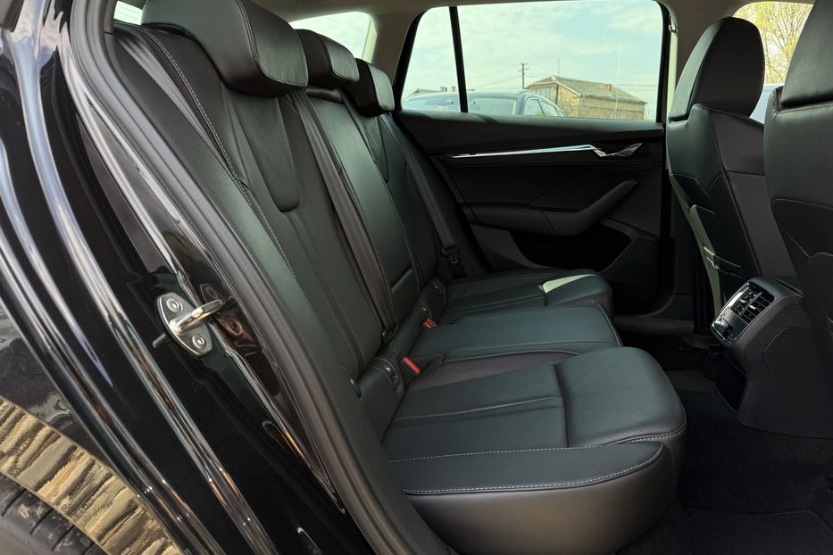 Продам Skoda Octavia А8 2.0 TDI 150 к.с ШКІРА МАСАЖ 2021 года в Львове