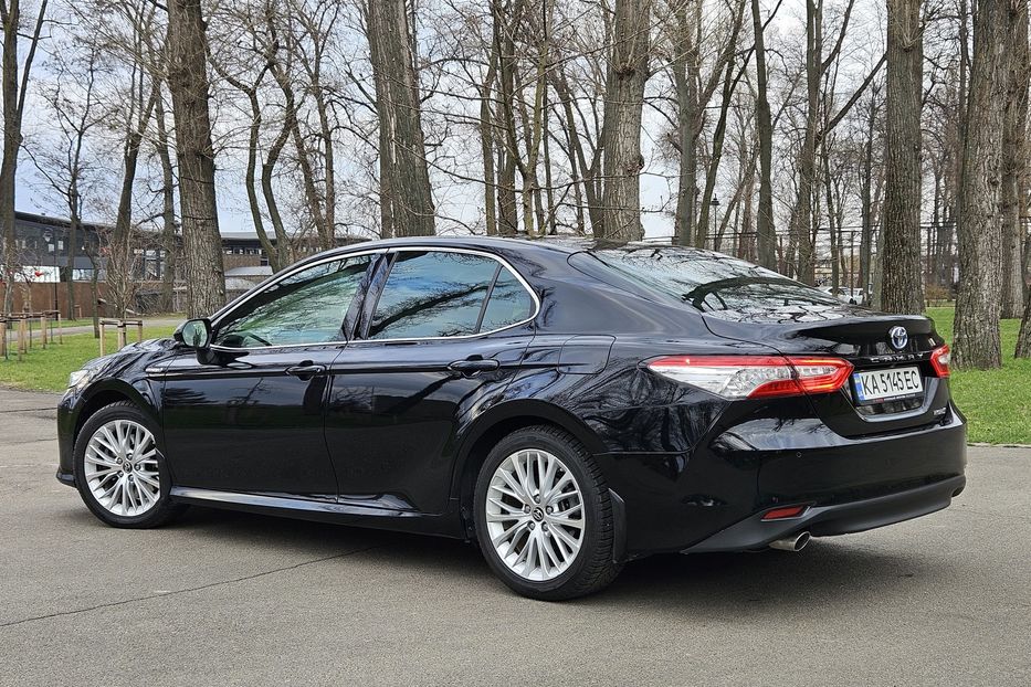 Продам Toyota Camry Hybrid PREMIUM 2019 года в Киеве
