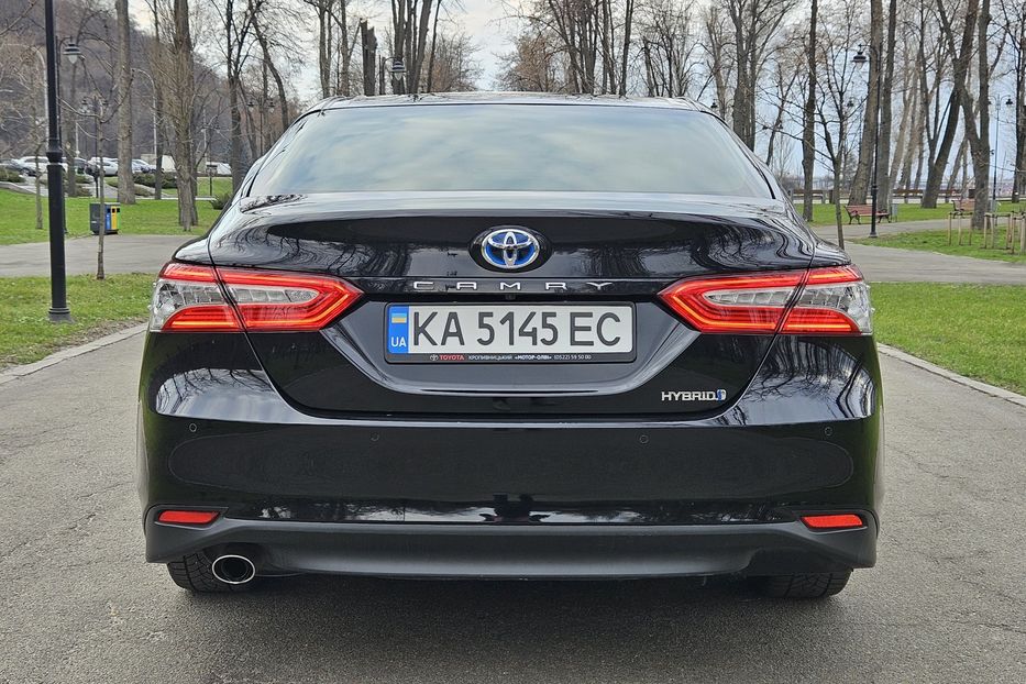 Продам Toyota Camry Hybrid PREMIUM 2019 года в Киеве
