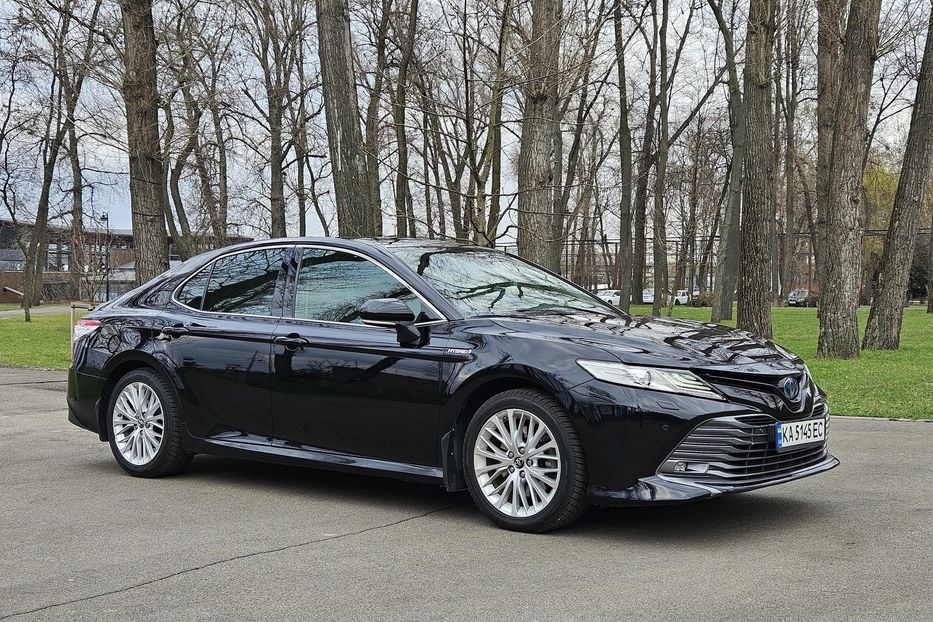 Продам Toyota Camry Hybrid PREMIUM 2019 года в Киеве