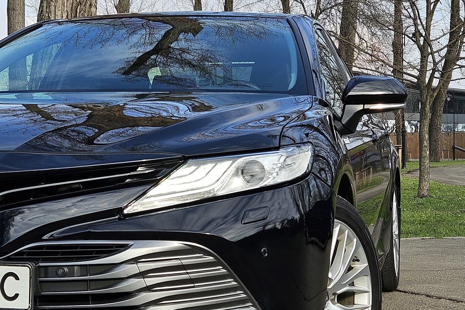 Продам Toyota Camry Hybrid PREMIUM 2019 года в Киеве