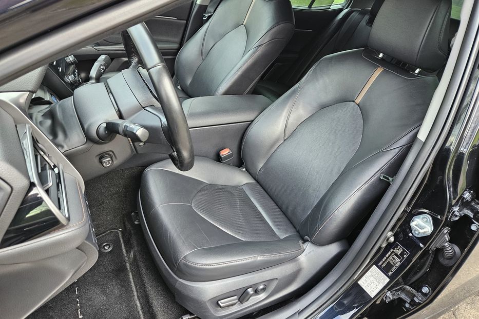 Продам Toyota Camry Hybrid PREMIUM 2019 года в Киеве