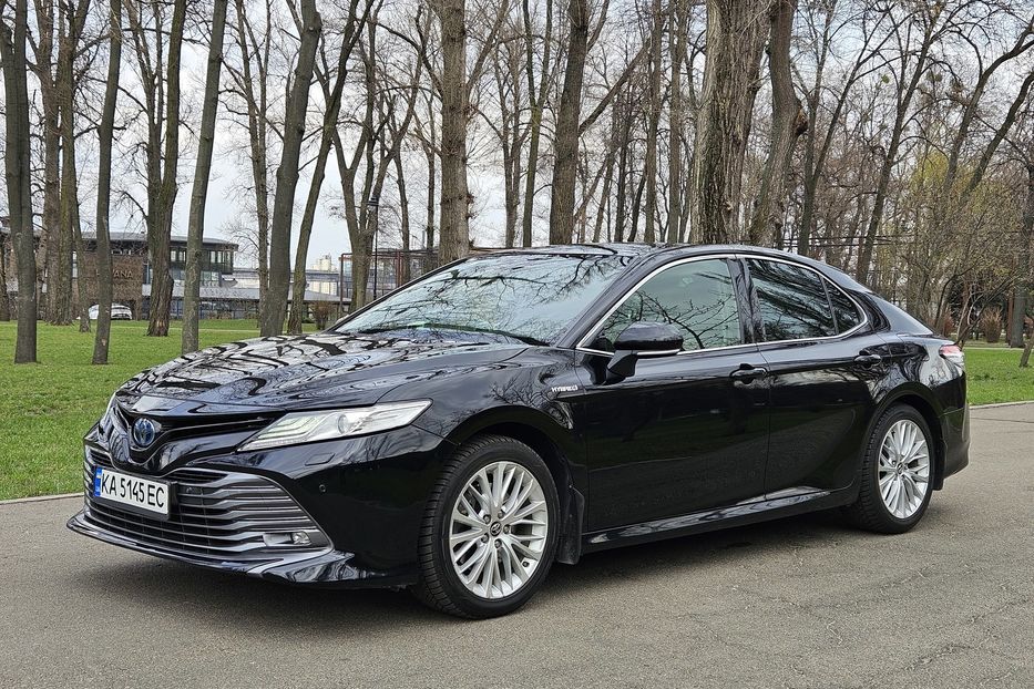 Продам Toyota Camry Hybrid PREMIUM 2019 года в Киеве