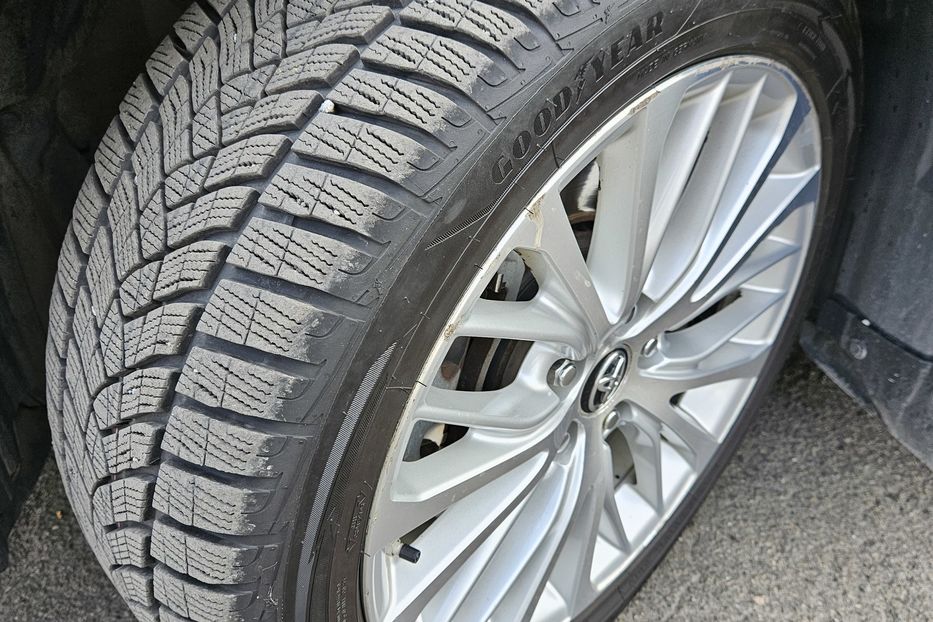 Продам Toyota Camry Hybrid PREMIUM 2019 года в Киеве