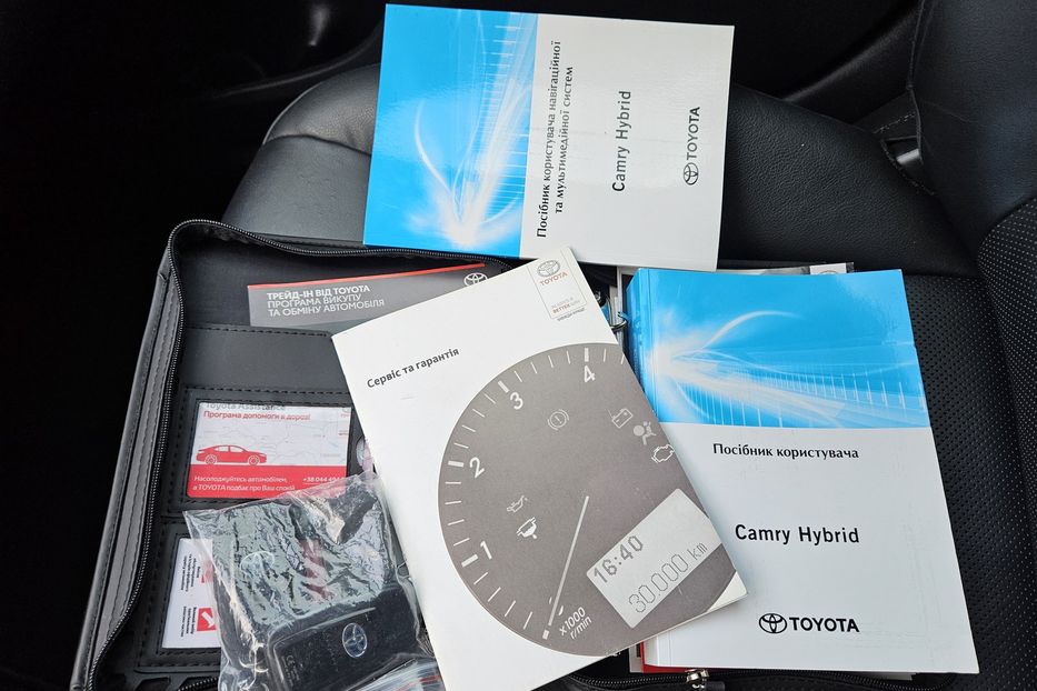 Продам Toyota Camry Hybrid PREMIUM 2019 года в Киеве