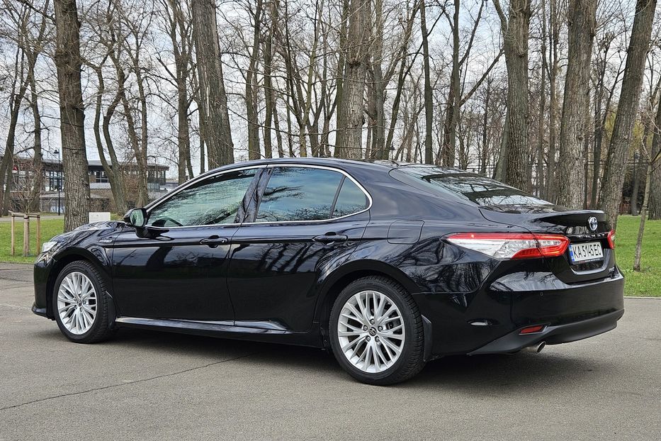 Продам Toyota Camry Hybrid PREMIUM 2019 года в Киеве