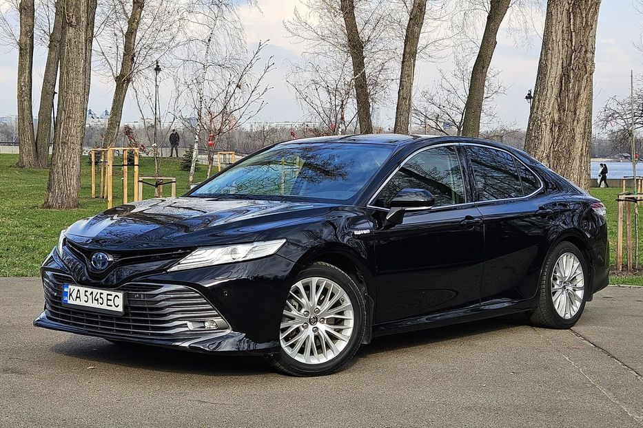 Продам Toyota Camry Hybrid PREMIUM 2019 года в Киеве