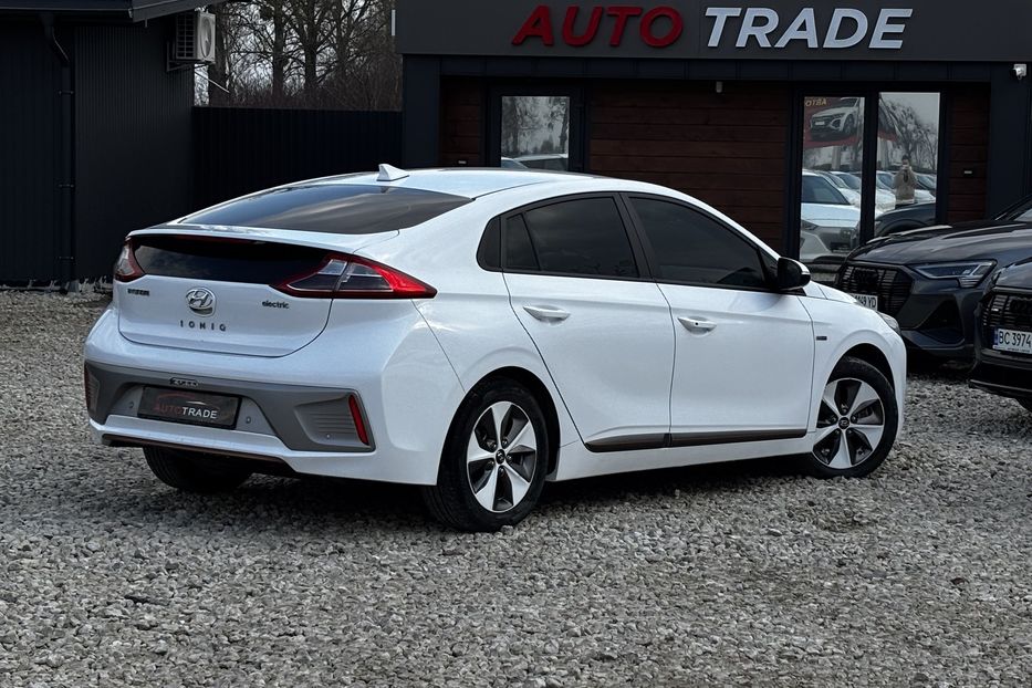 Продам Hyundai Ioniq 28 KW авто у Львові 2017 года в Львове