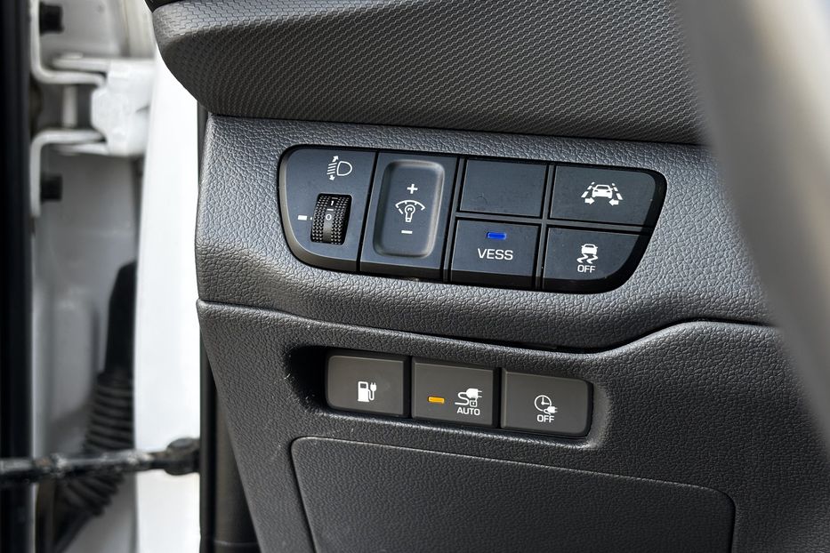 Продам Hyundai Ioniq 28 KW авто у Львові 2017 года в Львове