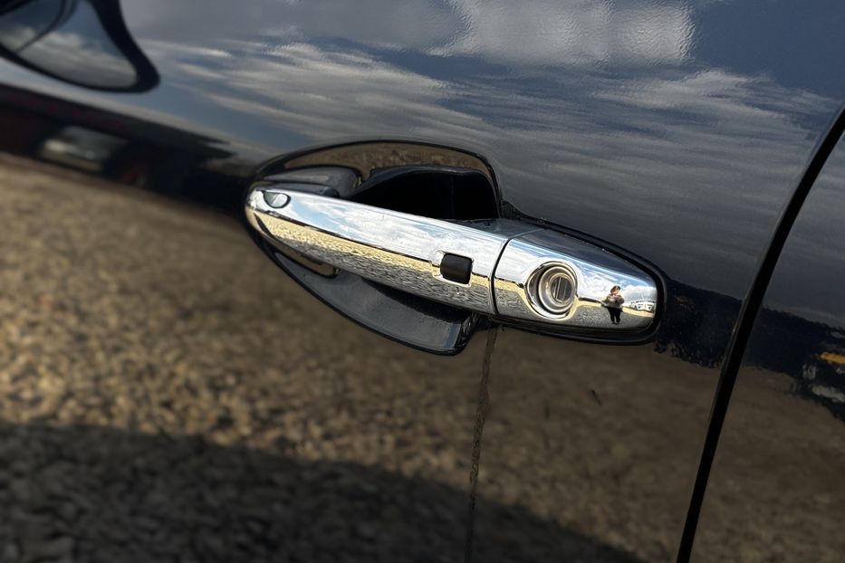 Продам Kia Niro 64 KW  2020 года в Львове