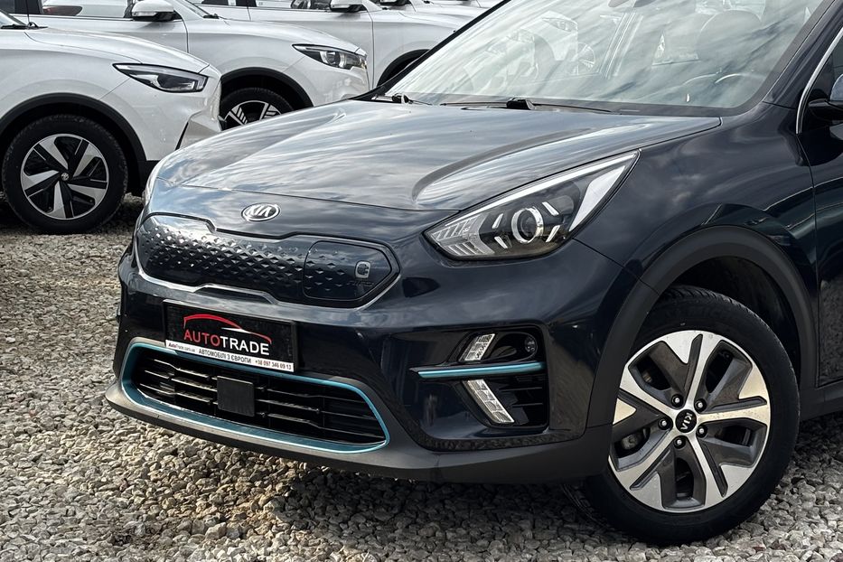 Продам Kia Niro 64 KW  2020 года в Львове